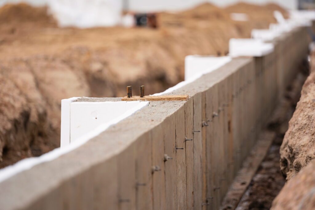 Concrete retaining wall for garden and landscaping projects
